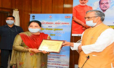 राष्ट्रीय पंचायत पुरस्कार प्राप्त करने वाली पंचायतों को सीएम ने सम्मानित किया