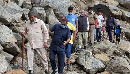 पूर्व सीएम हरीश रावत ने किया आपदाग्रस्त मुनस्यारी का दौरा