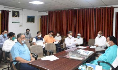 मंत्री धन सिंह रावत ने की श्रीनगर विस क्षेत्र की योजनाओं की समीक्षा