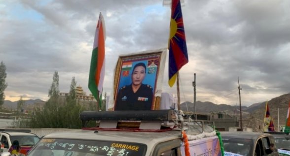 स्पेशल फ्रंटियर फोर्स के जवान नेईमा तेनजिन का लेह में हुआ अंतिम संस्कार