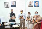मुख्यमंत्री ने किया संस्कार भारती की स्मारिका ‘उत्तरांचल कला दर्पण’ का विमोचन