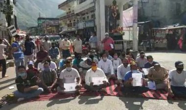 पिथौरागढ़:हाथरस गैंगरेप की घटना से नाराज कांग्रेस ने किया प्रदर्शन  