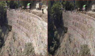 मानसून सीजन में पानीवाला बैंड के पास ध्वस्त हुई मसूरी रोड पर सुरक्षा दीवार बनकर तैयार  