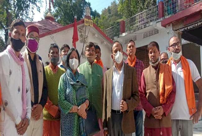 एनएसए अजीत डोभाल ने पत्नी संग की माँ ज्वाल्पा देवी की पूजा, हरियाली माता का भी लिया आर्शीवाद