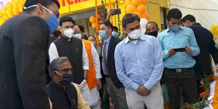 सीएम ने किया बीडी पाण्डे अस्पताल में जनस्वास्थ्य सम्बन्धी सुविधाओं का लोकार्पण