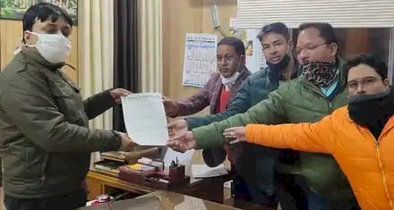 रानीखेत गोल्फ मैदान बंद करने पर लोगों में गुस्सा