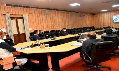 वैक्सीन पर पीएम की मीटिंग में शामिल हुए सीएम, 3 करोड़ हेल्थ वर्करों को फ्री में वैक्सीन लगाएगी मोदी सरकार