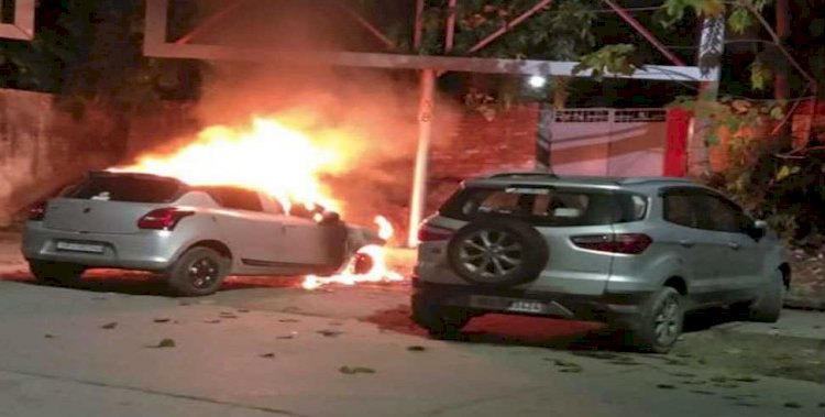 देहरादून: रेलवे स्टेशन पर आग का गोला बनी कार
