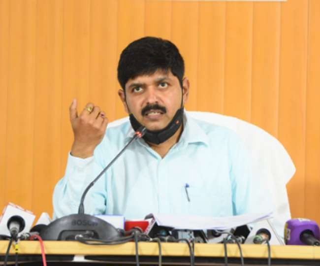 बड़ी खबर :उत्तराखंड में भी हो सकती हैं बोर्ड परीक्षाएं स्थगित