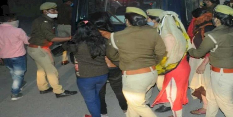 लखनऊ: नाम स्पा सेंटर और काम.. पुलिस की रेड में खुले काले कारनामे