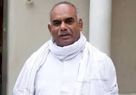 यूपी: सिरसागंज विधायक हरिओम यादव पार्टी से निलंबित
