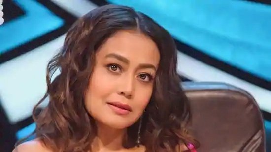 चमोली आपदा मे लापता मजदूरों के परिजनों को तीन लाख की मदद देंगी बॉलीवुड सिंगर नेहा कक्कड़