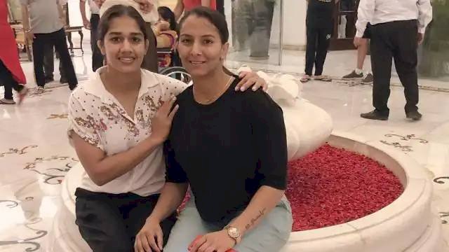 गीता-बबीता फोगाट की ममेरी बहन रितिका ने की खुदकुशी, खुद भी पहलवान थी गीता