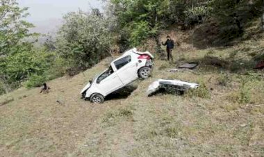 उत्तराखंड: मसूरी के पास कार खाई में गिरी, दो की मौत