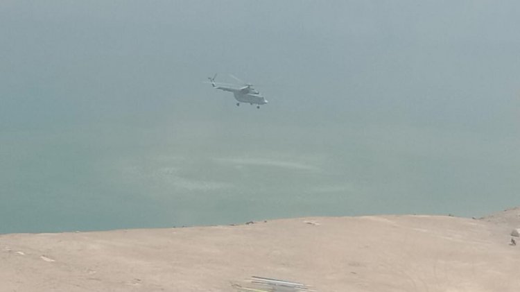 एयरफोर्स के हेलीकॉप्टर ने टिहरी झील से पानी भरकर यहां के जंगलों की बुझाई आग