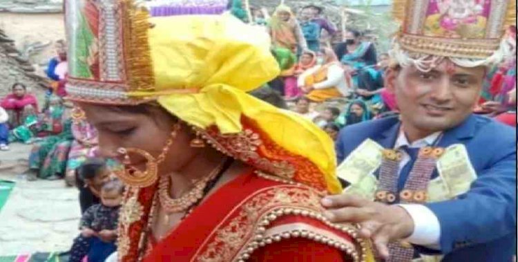 कोरोना के चलते ऑनलाइन शादी करने वाला दूल्हा, ठीक होते ही ले गया अपनी दुल्हन को