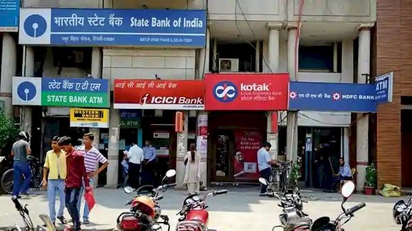 बैंक में काम हैं तो निपटा लें फिर इतने दिन बंद रहेंगे बैंक