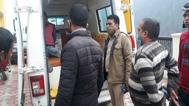 नैनीताल: खाई में गिरी बोलेरो, तीन की मौत, 6 घायल