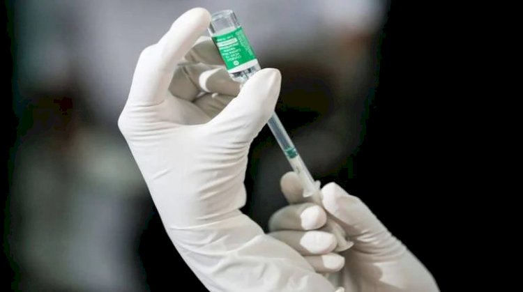 उत्तराखंड: कोविशील्ड वैक्सीन लगवा चुके लोगों को दूसरी डोज के लिए अब करना होगा इतना इंतजार