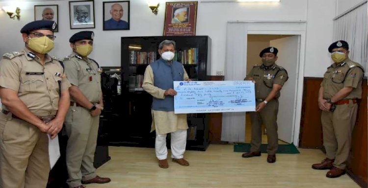 उत्तराखंड के पुलिसकर्मियों ने सीएम राहत कोष में दी 85 लाख रुपये की मदद