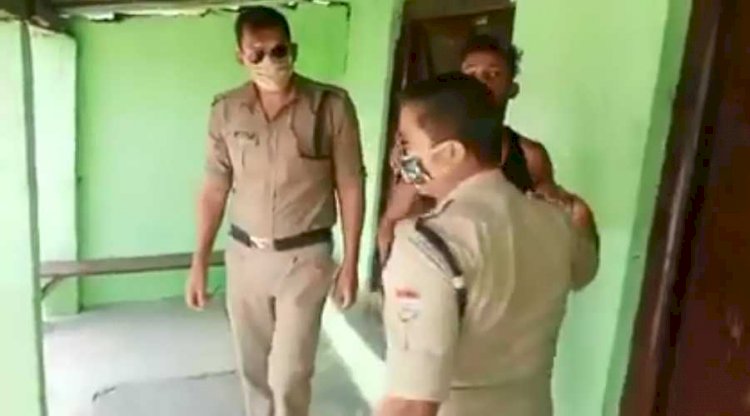अल्मोड़ा: मास्क पहनने को लेकर पुलिस से उलझा युवक, वीडियो वायरल