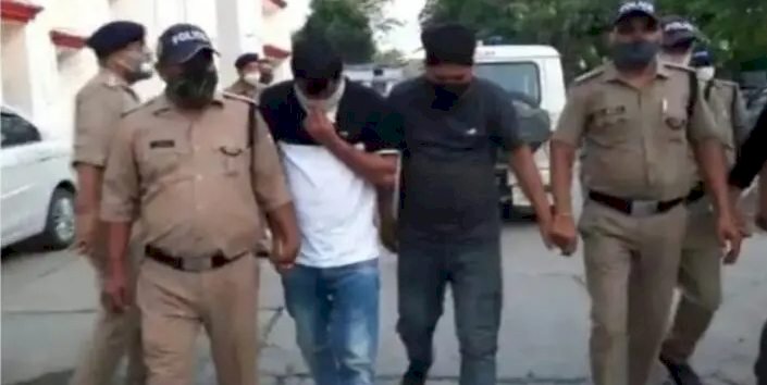 बिग ब्रेकिंग : आठ किलो चरस के साथ दो पुलिस कांस्टेबल सहित चार तस्कर पकड़े गए