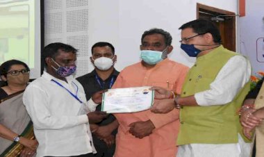 प्रधानमंत्री आवास के साथ सामान आदि की खरीद के लिए 5000 रुपये की मदद भी देगी धामी सरकार