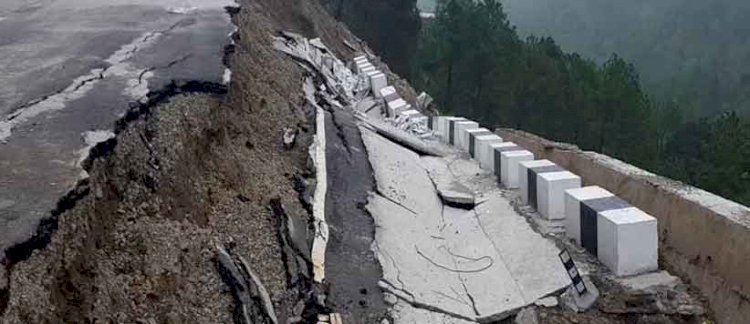 उत्तराखंड: 86 करोड़ की लागत से बनी सड़क के हाल तो देखो..!