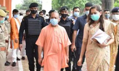 सीएम योगी ने खुद संभाला बाढ़ राहत कार्यों की मॉनिटरिंग का जिम्मा