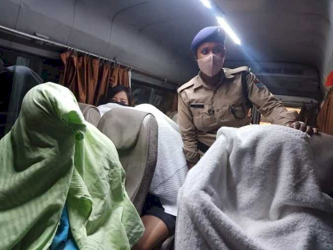 हल्द्वानी: स्पा सैंटर में चल रहा था सैक्स रेकैट, नौ लड़कियों समेत 11 लोग गिरफ्तार