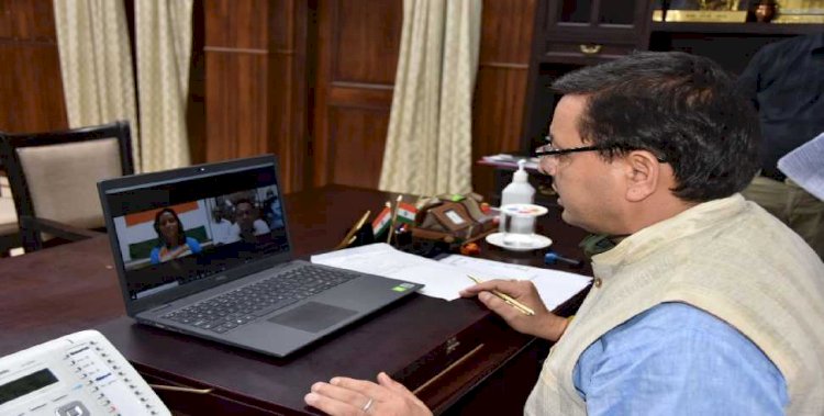 सीएम धामी ने की हॉकी खिलाड़ी वंदना कटारिया से बात, टीम की सभी खिलाड़ियों को दी बधाई