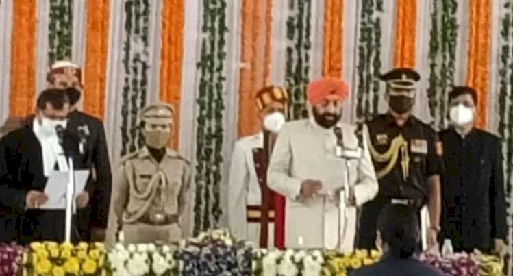 उत्तराखंड के नवनियुक्त राज्यपाल ले.ज .(रि.) गुरमीत सिंह ने ली शपथ