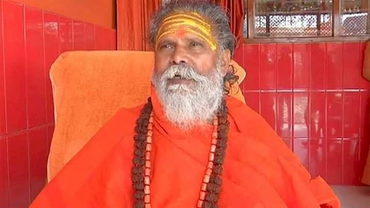 ब्रेकिंग: अखाड़ा परिषद के अध्यक्ष महंत नरेंद्र गिरि का संदिग्ध परिस्थितियों में निधन, फंदे से लटकता मिला शव