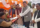 पिथौरागढ़ और धारचूला में सीएम धामी ने लिया राहत कार्यों का जायजा, राहत राशि के बांटे चैक