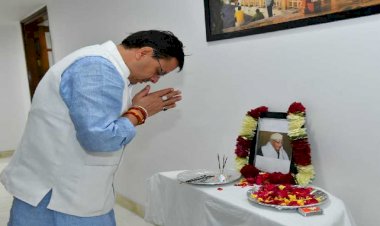 सीएम धामी ने दी पूर्व सीएम स्व. तिवारी को श्रद्धांजलि