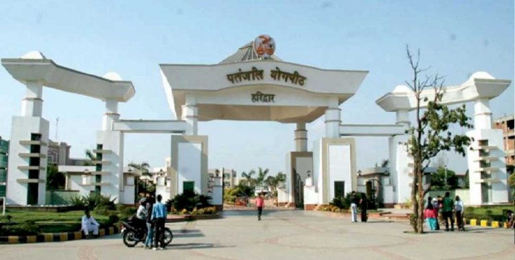 पतंजलि योगपीठ की वैदिक कन्या गुरुकुल की छत से कूदी साध्वी