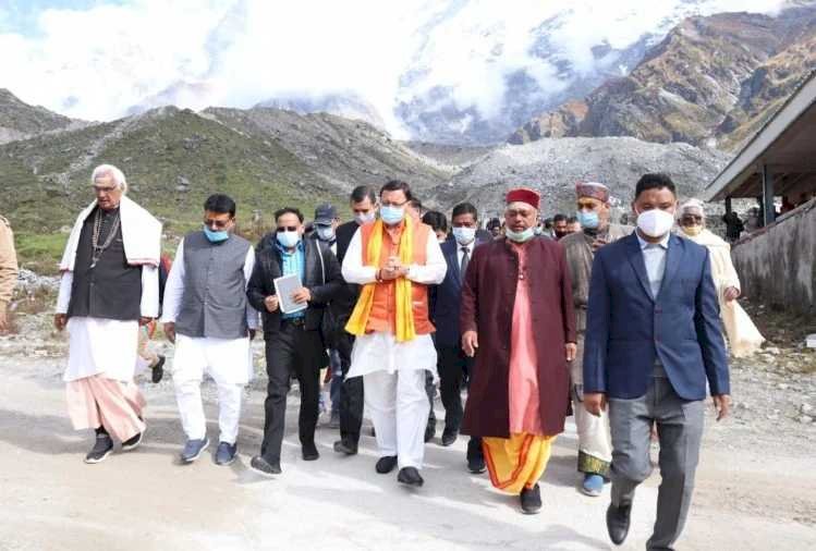 सीएम बनने के बाद पहली बार केदारनाथ पहुंचे सीएम धामी