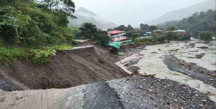 केन्द्रीय टीम ने नैनीताल में लिया आपदा का जायजा, जिले में 243 करोड़ के नुकासान का आकलन
