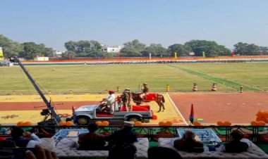 राज्य स्थापना दिवस: राज्यपाल ने किया परेड का निरीक्षण, सीएम ने की बड़ी घोषणाएं