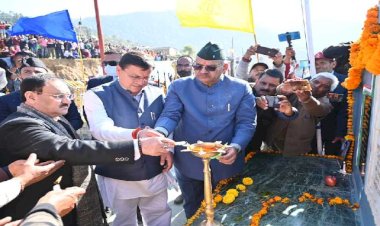 चमोली: सीएम पुष्कर सिंह धामी एवं भाजपा के राष्ट्रीय अध्यक्ष जे.पी. नड्डा ने सवाड़ में सैन्यधाम निर्माण हेतु आयोजित शहीद सम्मान यात्रा का शुभारम्भ किया