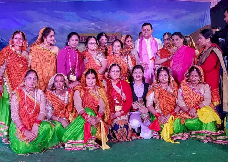 लखनऊ में प्रवासियों की समस्याओं के निस्तारण हेतु प्रकोष्ठ की होगी स्थापना: सीएम धामी