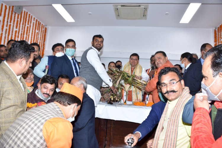 गन्ना रेट बढ़ाने पर कैबिनेट मंत्री स्वामी यतीश्वरानन्द के नेतृत्व में प्रदेश के किसानों के प्रतिनिधिमण्डल ने मुख्यमंत्री का आभार व्यक्त किया
