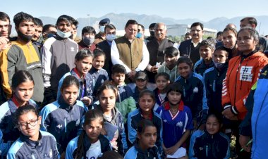 दून के महाराणा प्रताप स्टेडियम में सीएम धामी ने किया खेल महाकुंभ-2021 का उद्घाटन