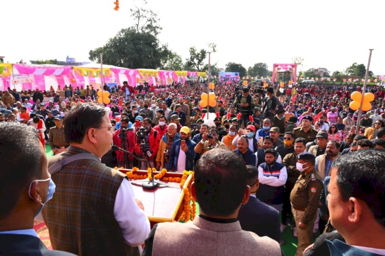 सीएम धामी ने किया चकरपुर स्टेडियम का भूमि पूजन एवं 7162.29 लाख की कुल 17 योजनाओं का शिलान्यास