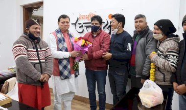 थराली: 'देवी' ने छोड़ा हाथ का साथ, थामा फूल का दामन