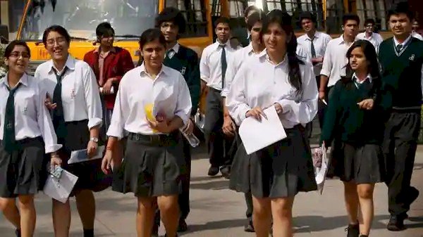 अंग्रेजी के साथ संस्कृत बोलना सीखेंगे CBSE स्टूडेंट्स, जुड़ेंगे दो नए विषय