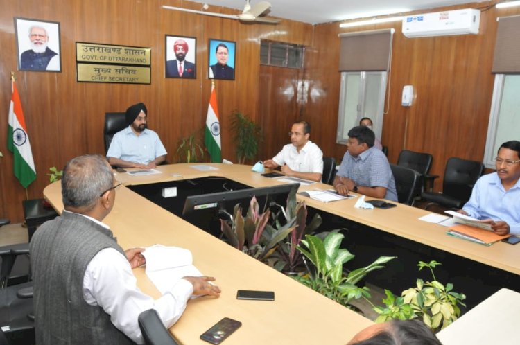 मुख्य सचिव ने सभी जिलाधिकारियों को नए पार्किंग क्षेत्र विकसित करने के दिए निर्देश