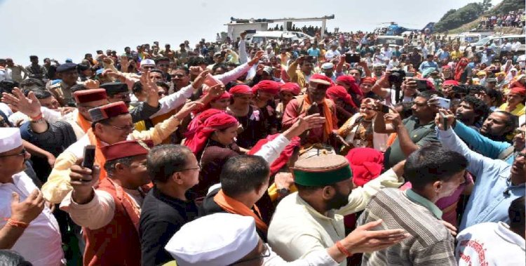 सीएम धामी ने की भद्रराज मंदिर में पूजा अर्चना