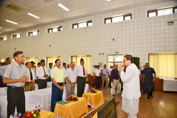 अग्निपथ योजना पर सीएम धामी ने पूर्व सैनिकों के साथ किया संवाद