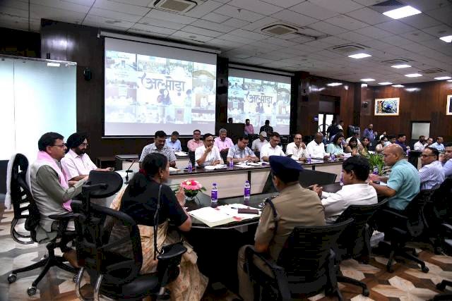 CM ने आपदा प्रबंधन की समीक्षा करते हुए हरदम अलर्ट रहने के दिये निर्देश